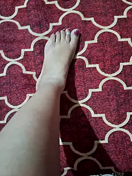 Snapshot of XBHUUME chatting on January 2025 05:51:01 AM XBHUUME online show from January 2025 05:51:01 AM