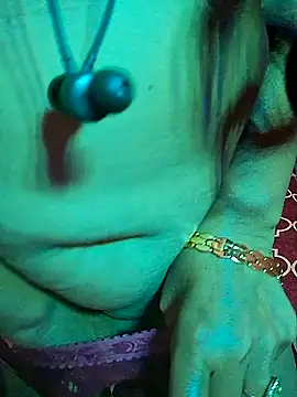 Snapshot of XBHUUME chatting on December 2024 08:25:02 PM XBHUUME online show from December 2024 08:25:02 PM