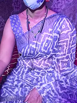 Snapshot of XBHUUME chatting on November 2025 05:17:02 PM XBHUUME online show from November 2025 05:17:02 PM