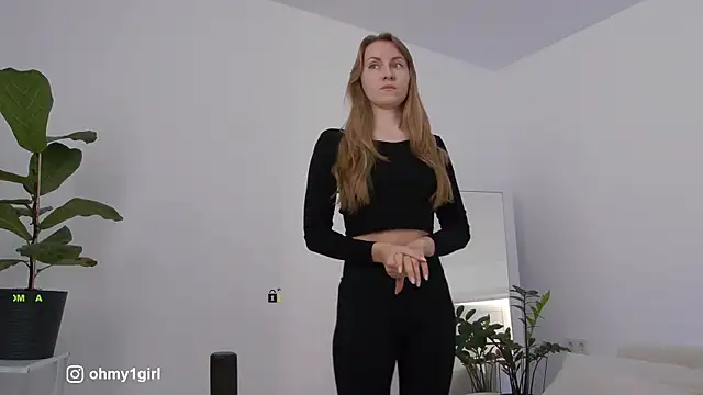 Fallinlove1 online show from February 2026 12:26:01 PM