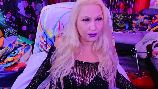 Snapshot of mature_lisa_naughty chatting on October 2025 08:32:02 PM mature lisa naughty online show from October 2025 08:32:02 PM
