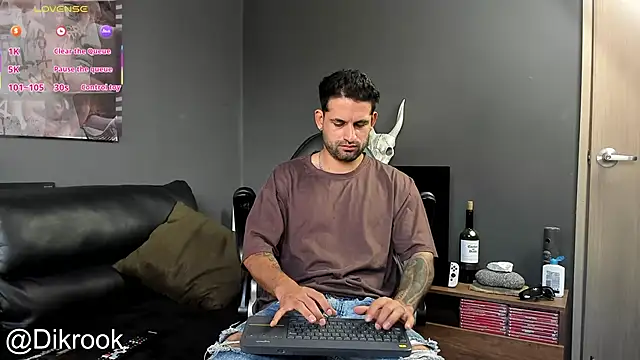 Davevilboy online show from February 2025 12:15:02 PM