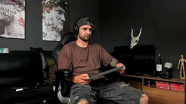 Davevilboy online show from December 2024 04:21:01 PM