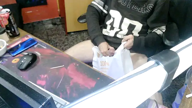 Snapshot of zorrito86 chatting on November 2025 05:45:02 PM zorrito86 online show from November 2025 05:45:02 PM