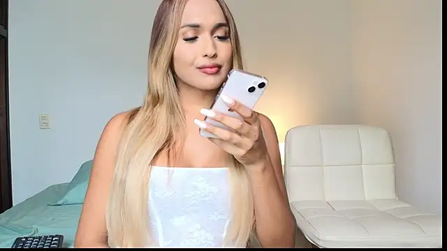 carminaurmommy online show from December 2024 07:04:02 PM