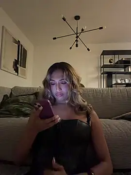 carminaurmommy online show from December 2025 12:44:01 AM