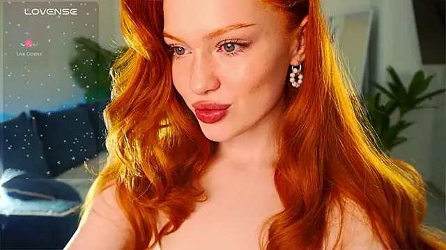 Snapshot of Born_to_Loveee chatting on February 2026 12:30:02 AM Born to Loveee online show from February 2026 12:30:02 AM