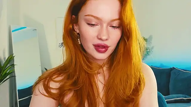 Snapshot of Born_to_Loveee chatting on January 2026 02:20:01 PM Born to Loveee online show from January 2026 02:20:01 PM