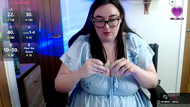 Snapshot of Rebecca_Summer chatting on May 2026 02:20:02 PM Rebecca Summer online show from May 2026 02:20:02 PM