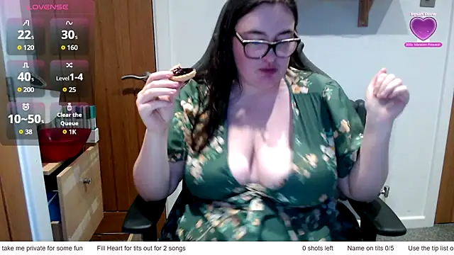Rebecca Summer online show from March 2026 06:20:01 PM