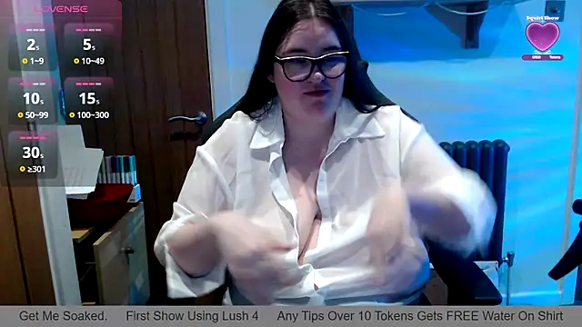 Rebecca Summer online show from April 2026 05:08:02 PM