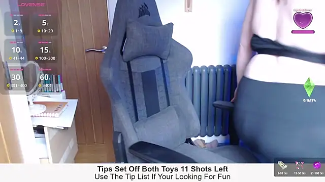 Rebecca Summer online show from February 2026 02:52:02 PM