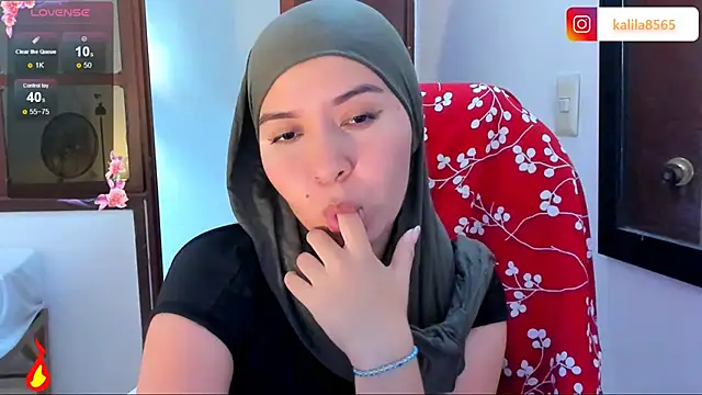 MatchedEyebrow online show from November 2025 08:34:01 PM