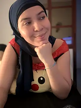 MatchedEyebrow online show from November 2025 09:51:01 PM