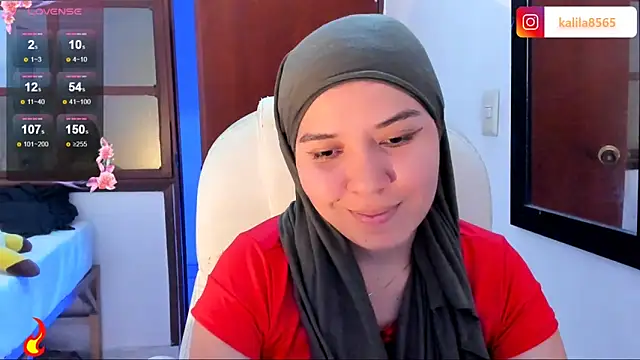 MatchedEyebrow online show from November 2025 09:30:02 PM