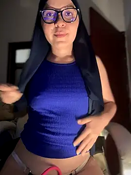 MatchedEyebrow online show from September 2025 08:37:01 PM