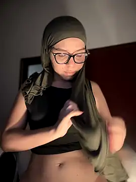 MatchedEyebrow online show from September 2025 09:53:01 PM