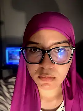 MatchedEyebrow online show from January 2026 09:51:01 PM