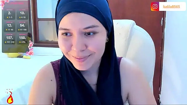 MatchedEyebrow online show from November 2025 09:29:01 PM