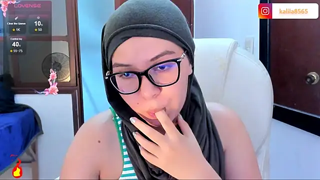 MatchedEyebrow online show from September 2025 09:10:02 PM