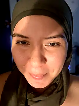 MatchedEyebrow online show from December 2025 10:48:01 PM