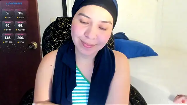 Snapshot of MatchedEyebrow chatting on May 2026 09:25:02 PM MatchedEyebrow online show from May 2026 09:25:02 PM
