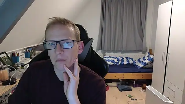 sexmenlion online show from March 2025 10:15:02 PM