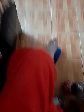 feet toes online show from November 2025 05:23:01 AM