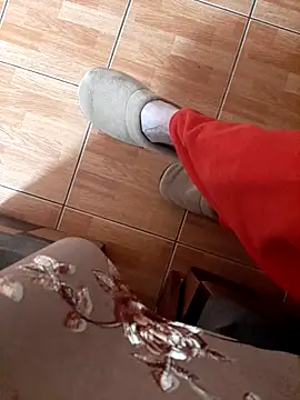 feet toes online show from November 2025 06:58:01 AM