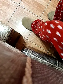 feet toes online show from February 2025 05:29:02 AM
