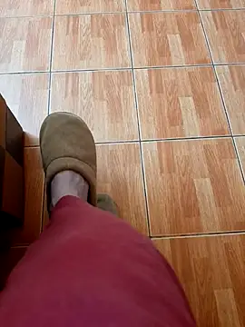 feet toes online show from May 2026 08:42:02 AM