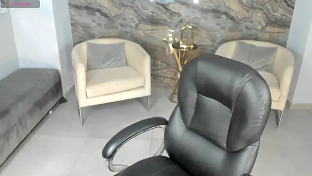 MadelineFox online show from April 2026 08:19:01 AM