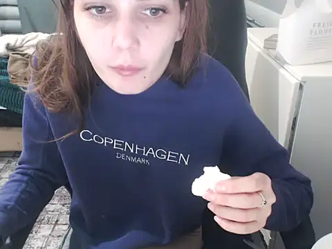 Laco-cO online show from December 2025 03:25:02 PM