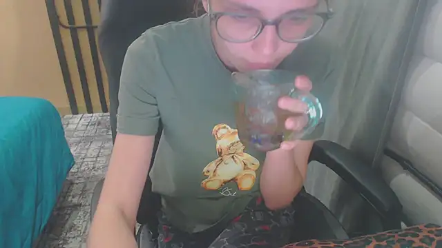 Laco-cO online show from November 2025 10:57:01 PM