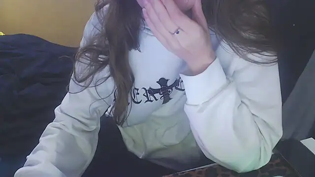 Laco-cO online show from November 2025 06:41:01 PM