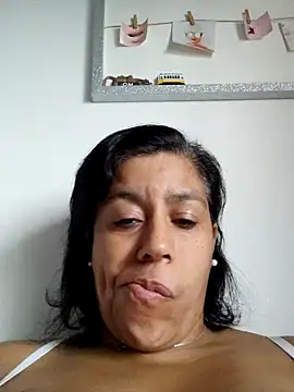 Snapshot of Molly_newman6 chatting on September 2025 05:09:02 PM Molly newman6 online show from September 2025 05:09:02 PM
