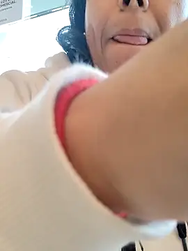 Molly newman6 online show from February 2026 12:33:01 PM