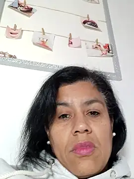Snapshot of Molly_newman6 chatting on March 2025 01:06:02 PM Molly newman6 online show from March 2025 01:06:02 PM