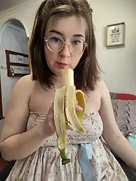 Snapshot of HunnyyLove chatting on October 2025 02:29:02 PM HunnyyLove online show from October 2025 02:29:02 PM