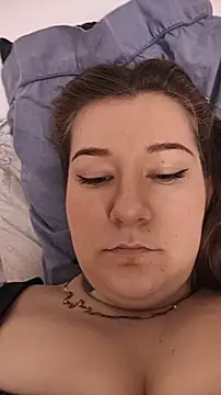 HunnyyLove online show from November 2025 02:28:02 PM