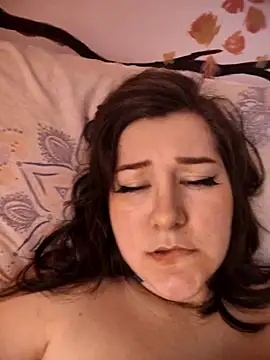 Snapshot of HunnyyLove chatting on September 2025 06:09:01 PM HunnyyLove online show from September 2025 06:09:01 PM