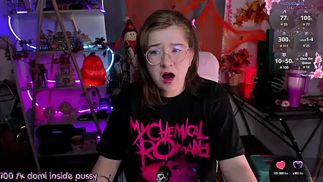 Snapshot of HunnyyLove chatting on October 2025 03:24:02 PM HunnyyLove online show from October 2025 03:24:02 PM