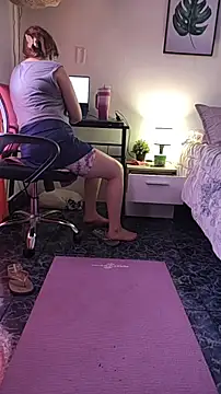 HunnyyLove online show from February 2026 02:59:02 PM