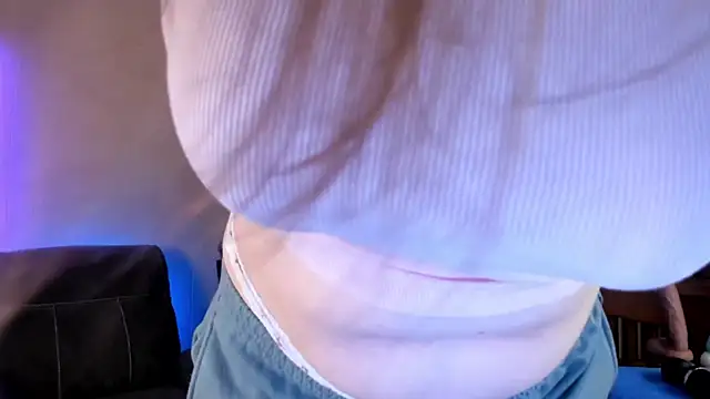 Kelly Carolina online show from December 2025 12:15:02 PM