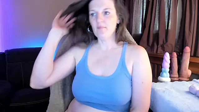 Kelly Carolina online show from October 2025 06:52:02 PM