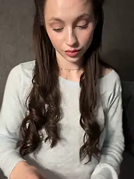 Snapshot of Camilla_Railian chatting on March 2025 03:20:01 AM Camilla Railian online show from March 2025 03:20:01 AM