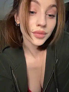 Camilla Railian online show from October 2025 04:28:02 PM