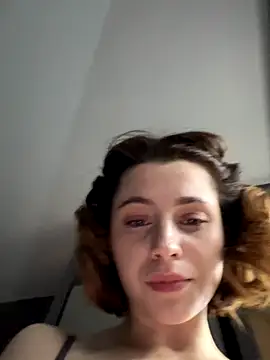 Snapshot of Camilla_Railian chatting on October 2025 10:24:01 PM Camilla Railian online show from October 2025 10:24:01 PM