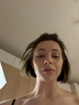 Camilla Railian online show from May 2026 07:41:01 PM