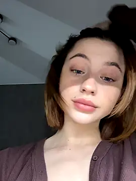Snapshot of Camilla_Railian chatting on October 2025 07:04:01 PM Camilla Railian online show from October 2025 07:04:01 PM